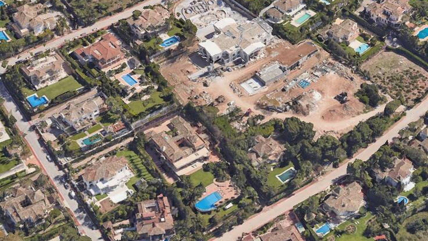 Vista aérea de la zona donde se ubica la parcela objeto de subasta. (Google Earth)