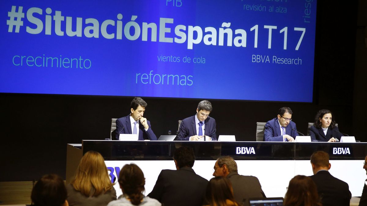 BBVA mejora sus previsiones y estima que España crezca un 2,7% en 2017 y en 2018