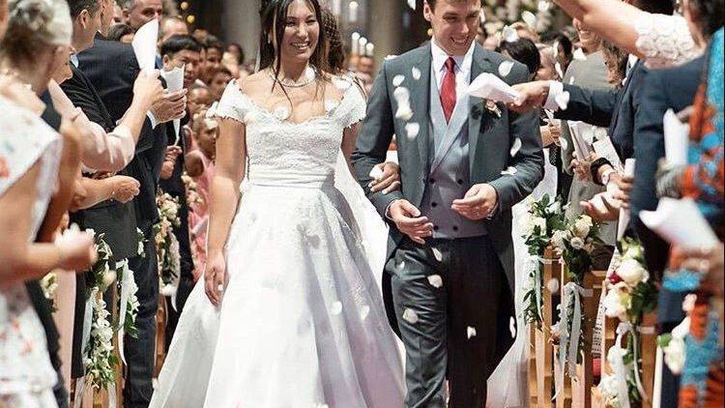 Louis y Marie, ya sin el ramo, recién casados. (Palacio de Mónaco)