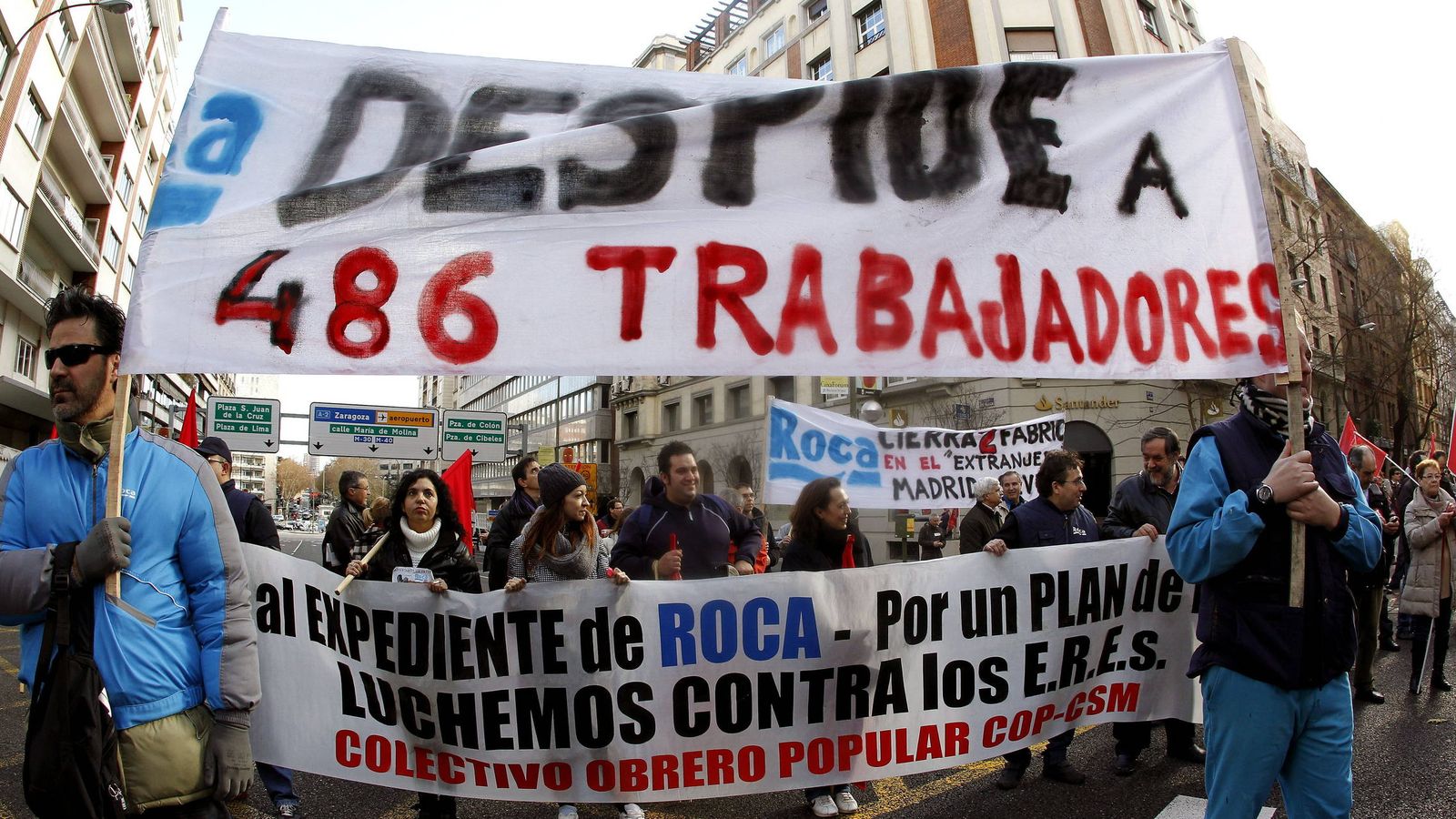 Foto: Trabajadores de Roca contra el ERE de 2013. (EFE)