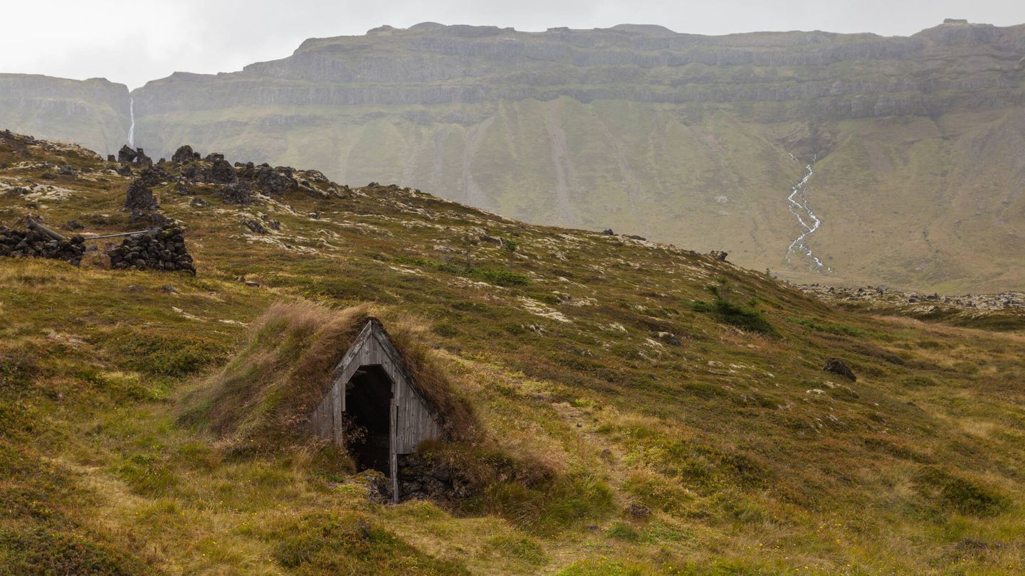 Casa enterrada en Islandia. Fuente: Wikipedia