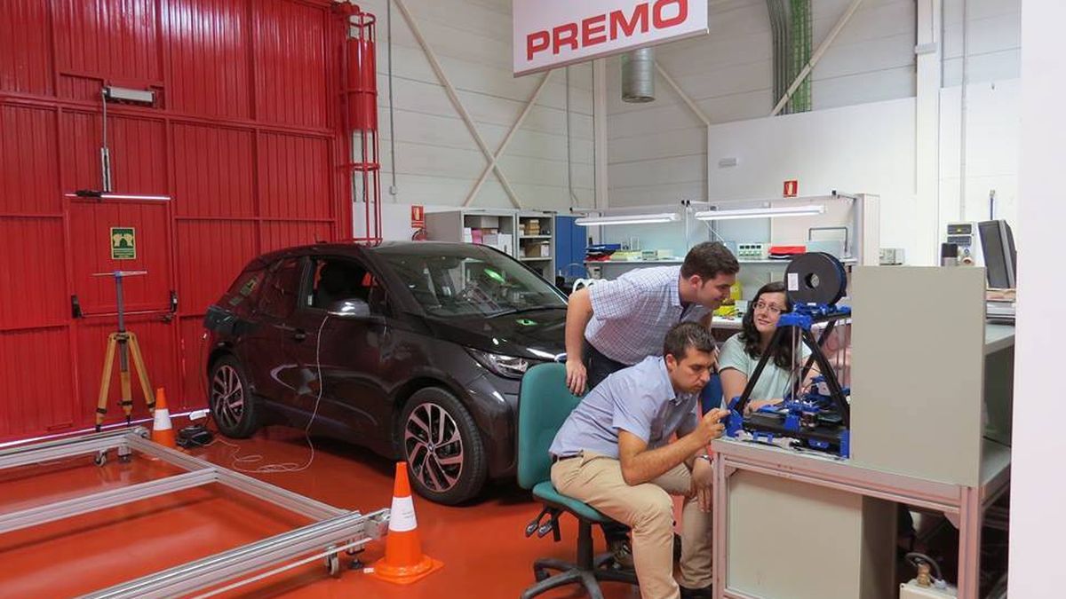 La idea española que volverá loco a Elon Musk: cargar sin cables el coche eléctrico