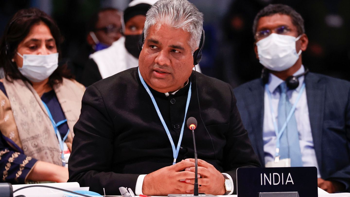 La delegación de la India en la última jornada de la COP26 (REUTERS Phil Noble)