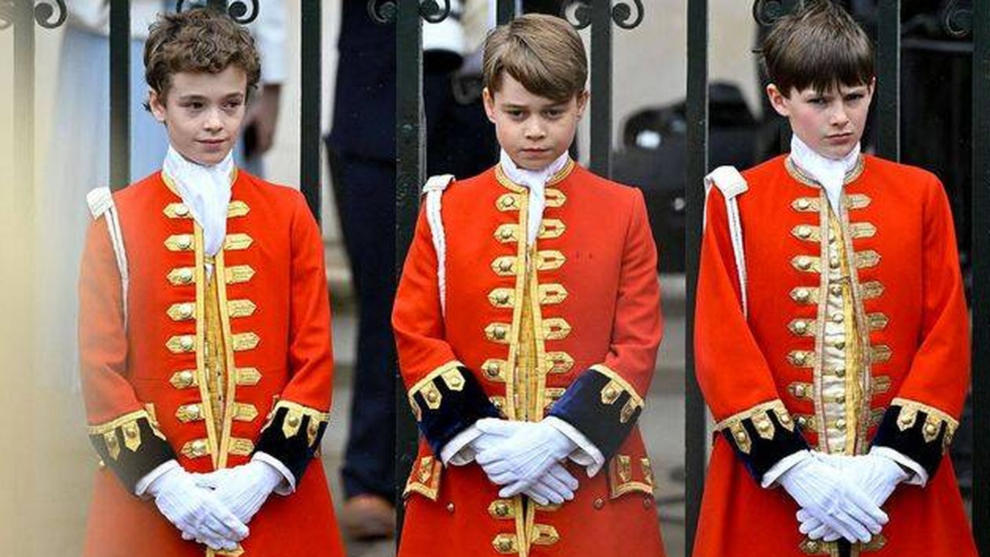 El príncipe George, paje oficial en la coronación de Carlos III. (Getty Images)