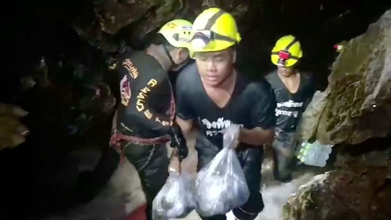 Primera víctima en la cueva de Tailandia: un antiguo marine muere por falta de oxígeno 