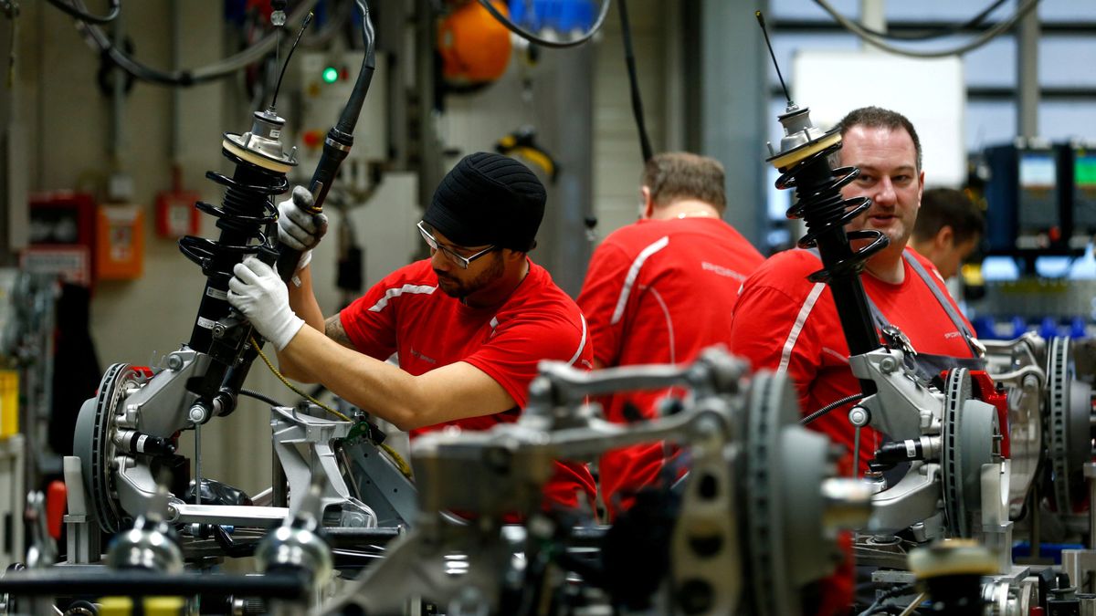 La producción industrial echa el freno: cae un 2% en junio tras dos meses en positivo