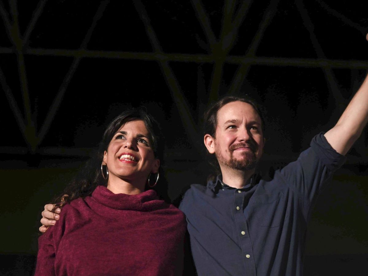 Foto: Pablo Iglesias y Teresa Rodríguez. (EFE)