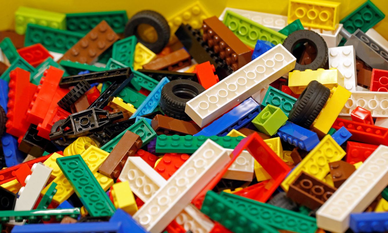 Todo en el universo está formado por bloques de Lego que se combinan en un espacio único e interconectado. (Reuters)