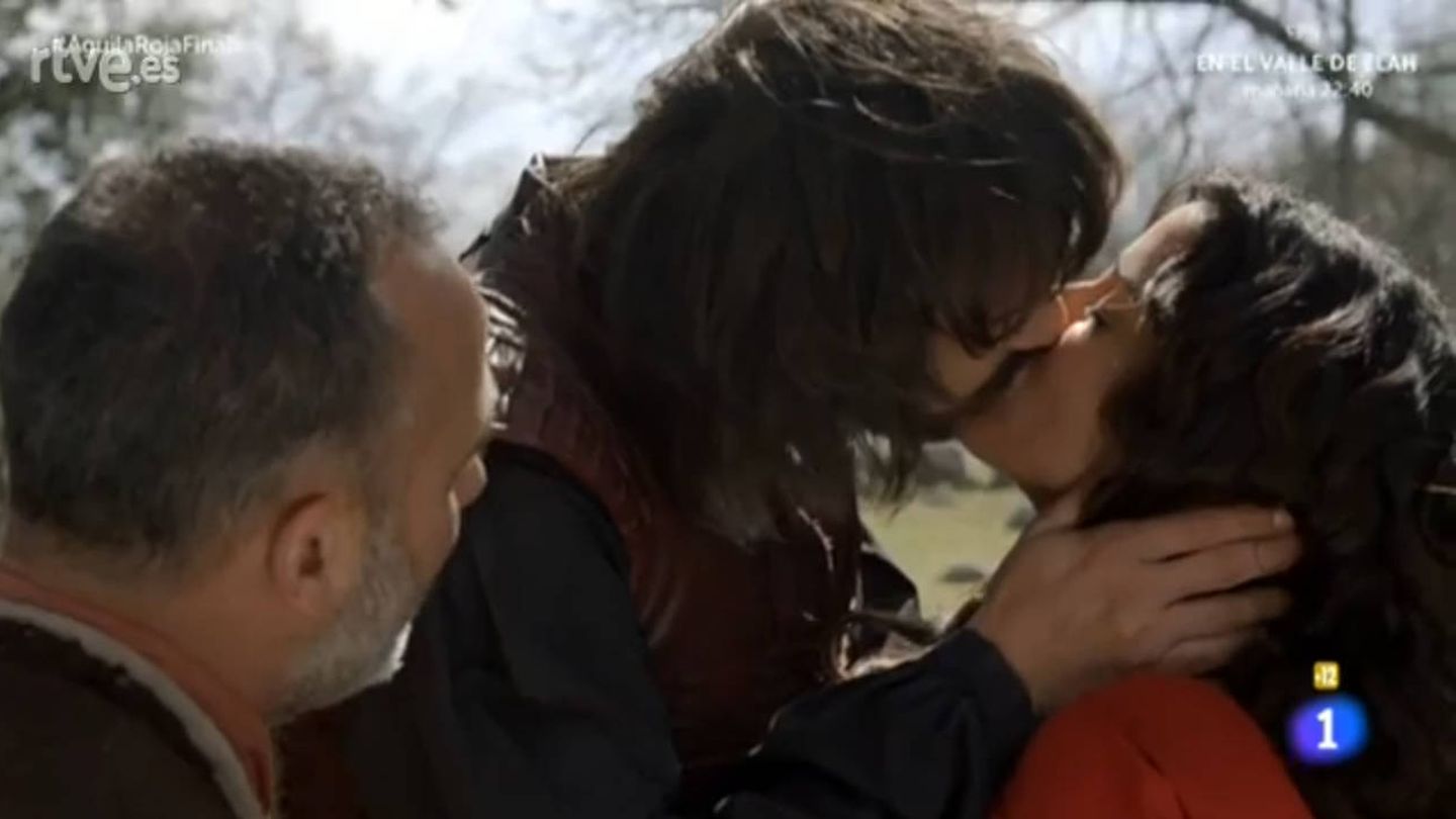 Gonzalo besa a Margarita en el último capítulo de la serie