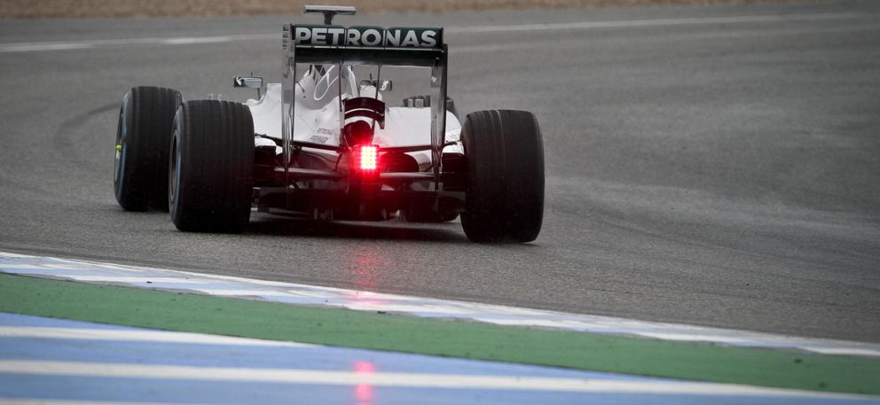 Nico Rosberg, a los mandos del W05 en la última jornada de entrenamientos (EFE).