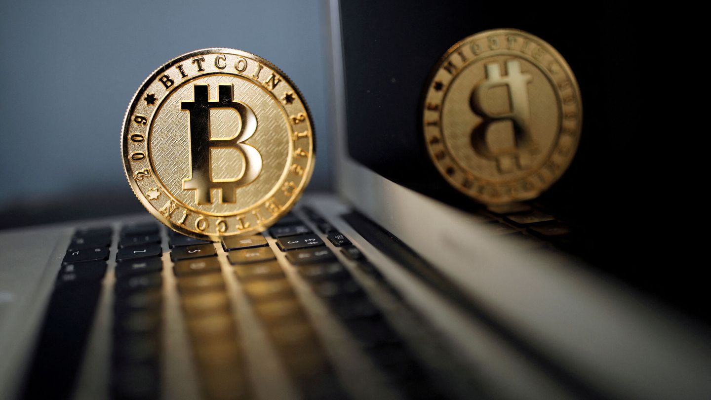 Ilustración del bitcoin. (Reuters/Dado Ruvic)