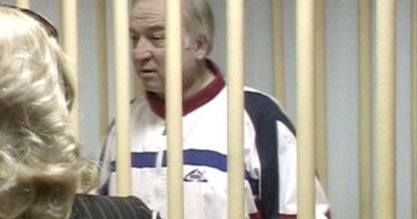 Foto: Una imagen de un vídeo muestra a Sergei Skripal durante un juicio en Moscú, en agosto de 2006. (Reuters) 