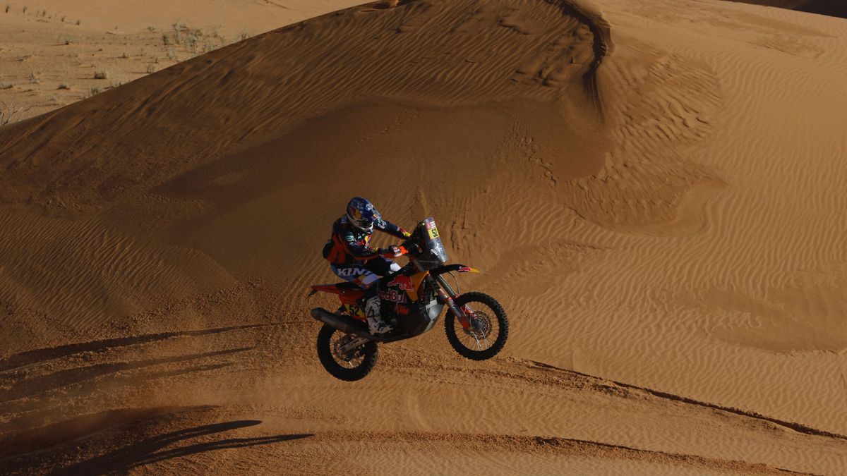 El terrorífico desafío que supone ganar en 2023 un Dakar en moto: "Siempre gas a fondo"