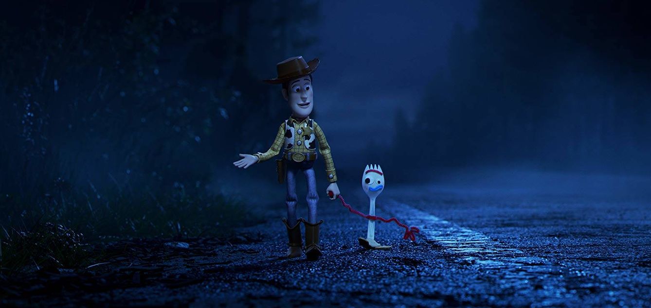 Woody y Forky, en 'Toy Story 4'. (Disney)