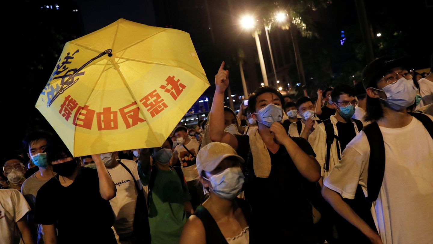 Algunos manifestantes de la marcha de este domingo en Hong Kong. (Reuters)
