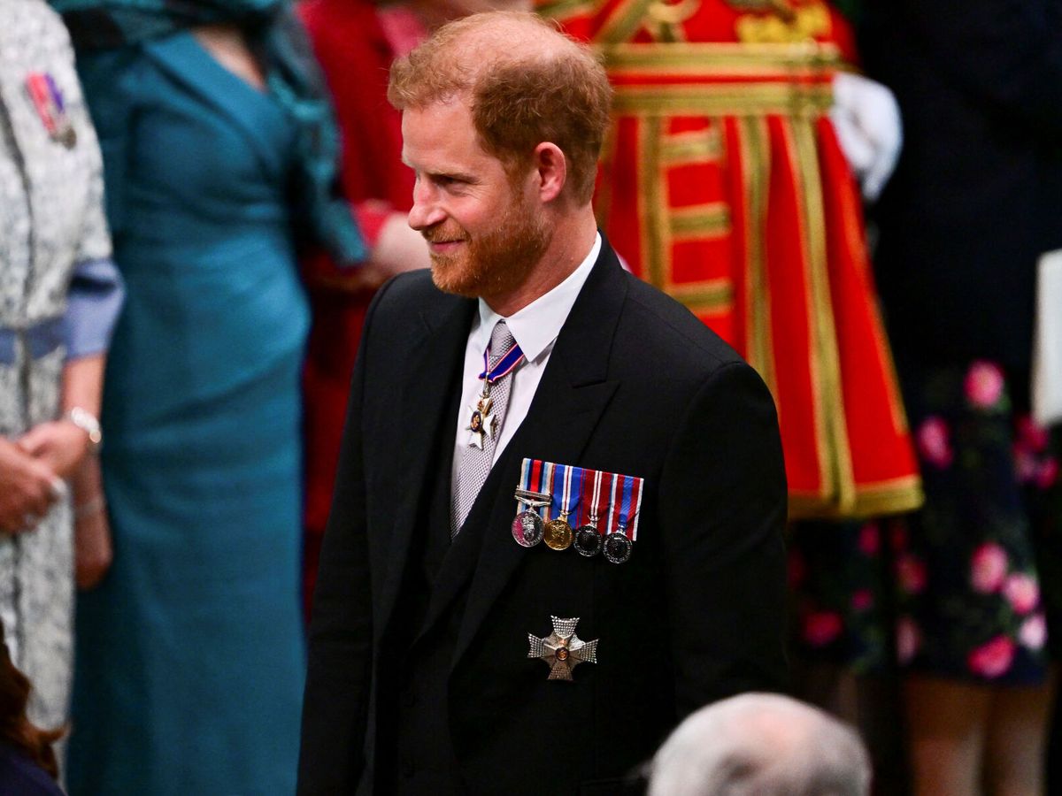 Foto: El príncipe Harry, invitado a la coronación de Carlos III. (Reuters/Pool/Mark Large)