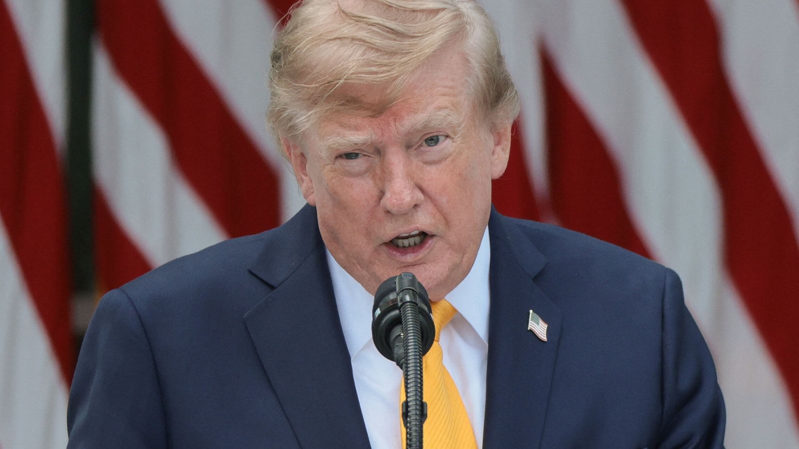 El Supremo respalda a Trump en su reforma para restringir el voto por correo de cara a las 'midterms'