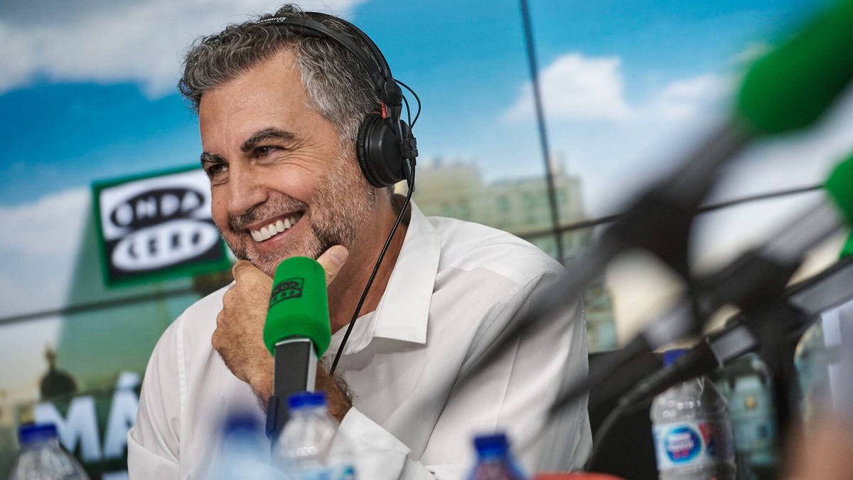 Carlos Alsina invita a Àngels Barceló a un cara a cara para "conversar sobre las mentiras y soflamas" de las que le acusa