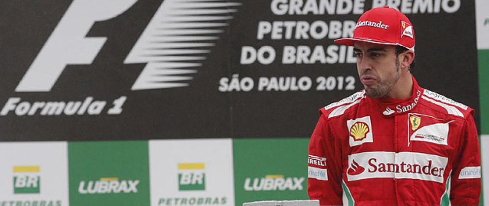 Foto: El incendiario mensaje de Alonso contra Ferrari que no salió a la luz, lo más leído del año en F1