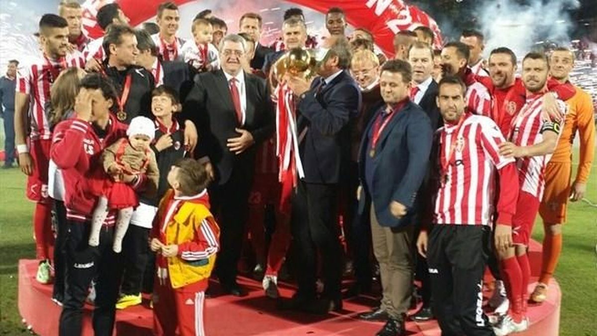 El Skënderbeu hace soñar con la Champions a la ciudad más cosmopolita de Albania