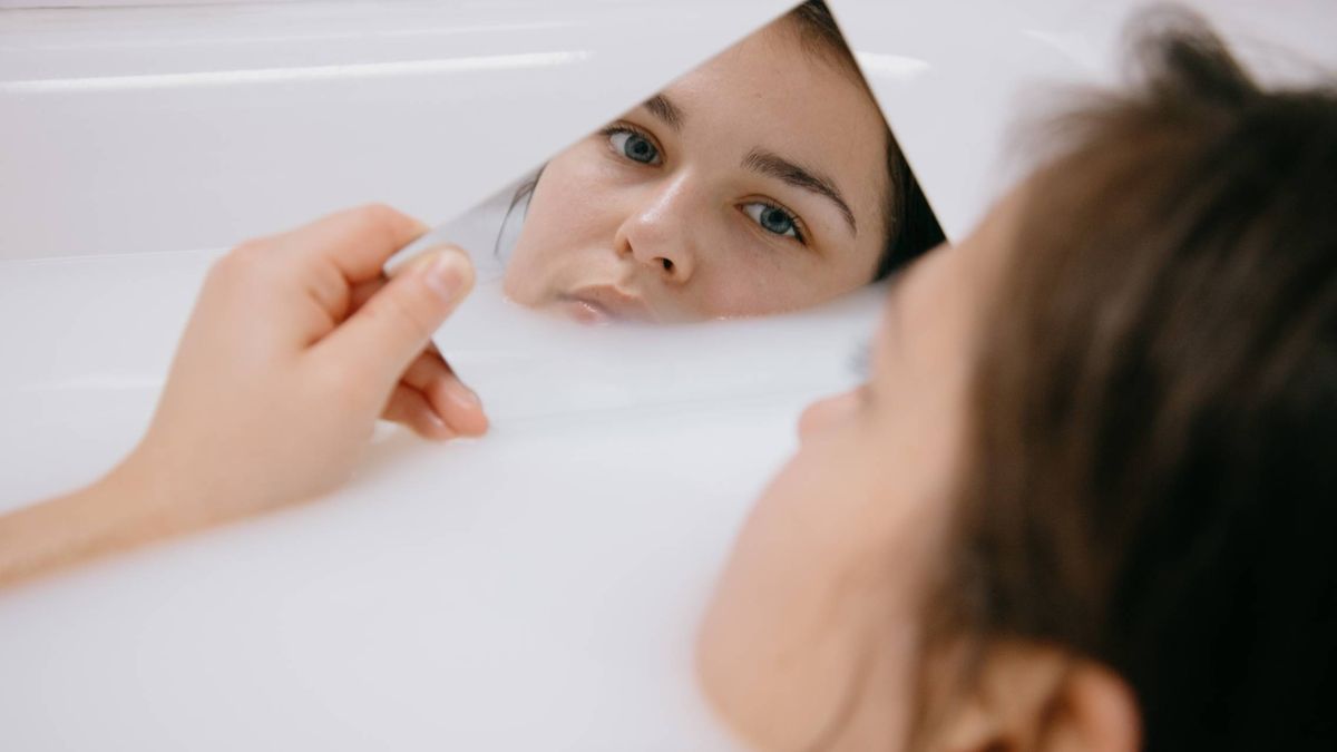 ¿Es realmente necesario que te laves la cara por la mañana?