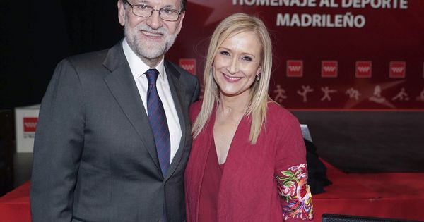 Foto: Imagen de archivo del presidente del Gobierno, Mariano Rajoy, junto a la presidenta de la Comunidad de Madrid, Cristina Cifuentes. (EFE)