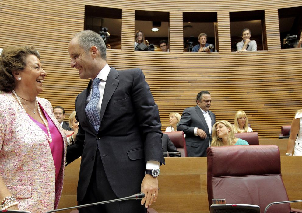 Foto: Francisco Camps, y a la alcaldesa de Valencia, Rita Barberá (EFE)