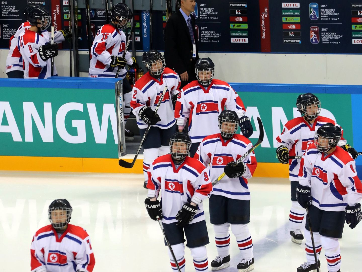 El equipo norcoreano de hockey. (EFE) 