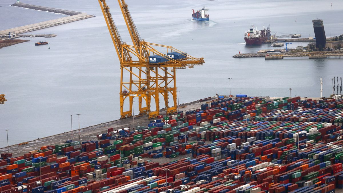 Puerto de BCN, Maersk... Una oleada de ciberataques 'estratégicos' golpea Cataluña