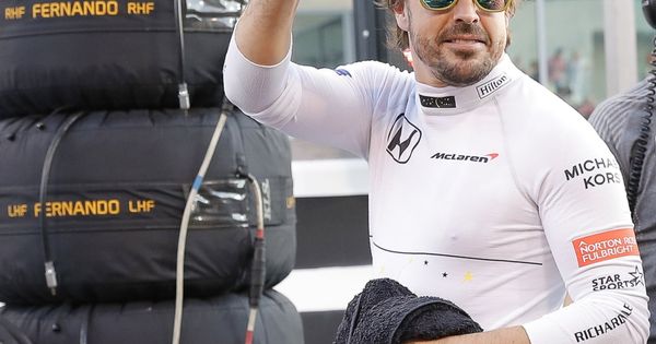 Foto: Fernando Alonso en el circuito de Yas Marina. (EFE)