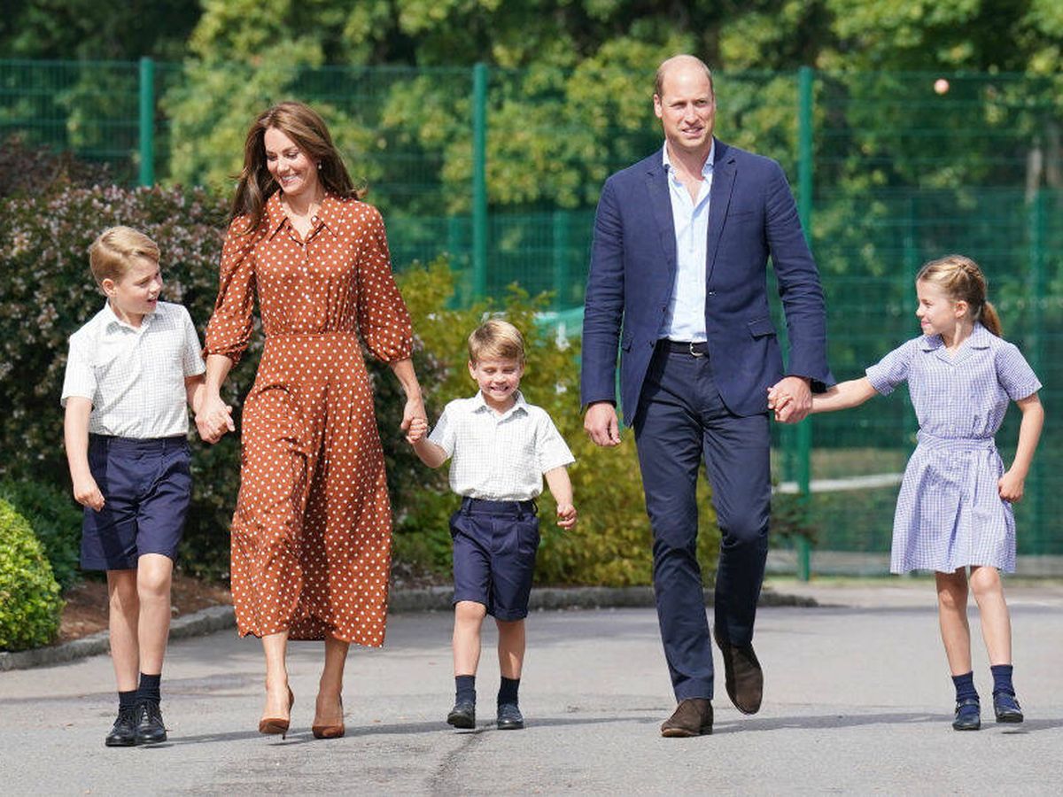 Foto: Los príncipes de Gales con sus tres hijos en una imagen de archivo. (Getty Images)