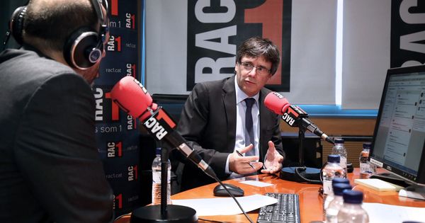 Foto: Carles Puigdemont en una entrevista de radio. (EFE)