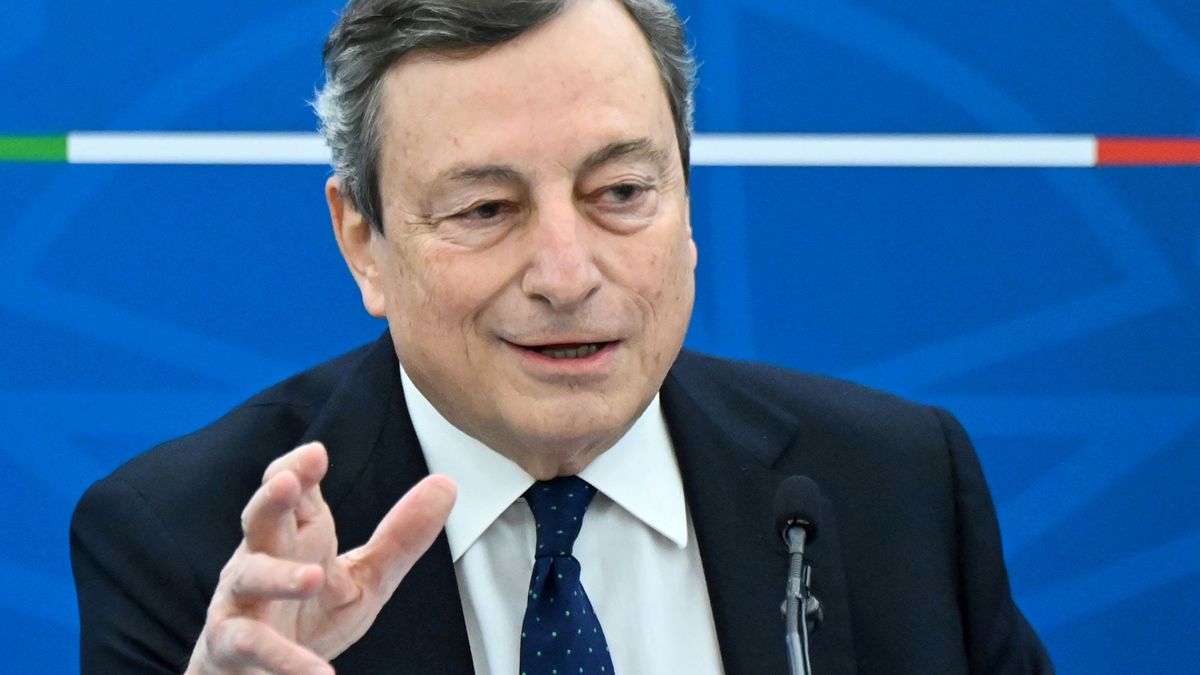 Draghi anuncia la desescalada en Italia: el 26 de abril empezarán a abrir terrazas y colegios