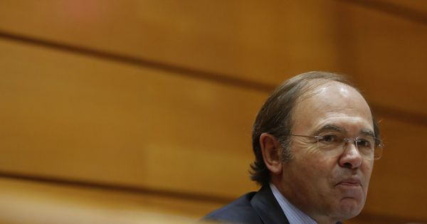 Foto: Pío García-Escudero en una sesión de control al Gobierno (Efe)