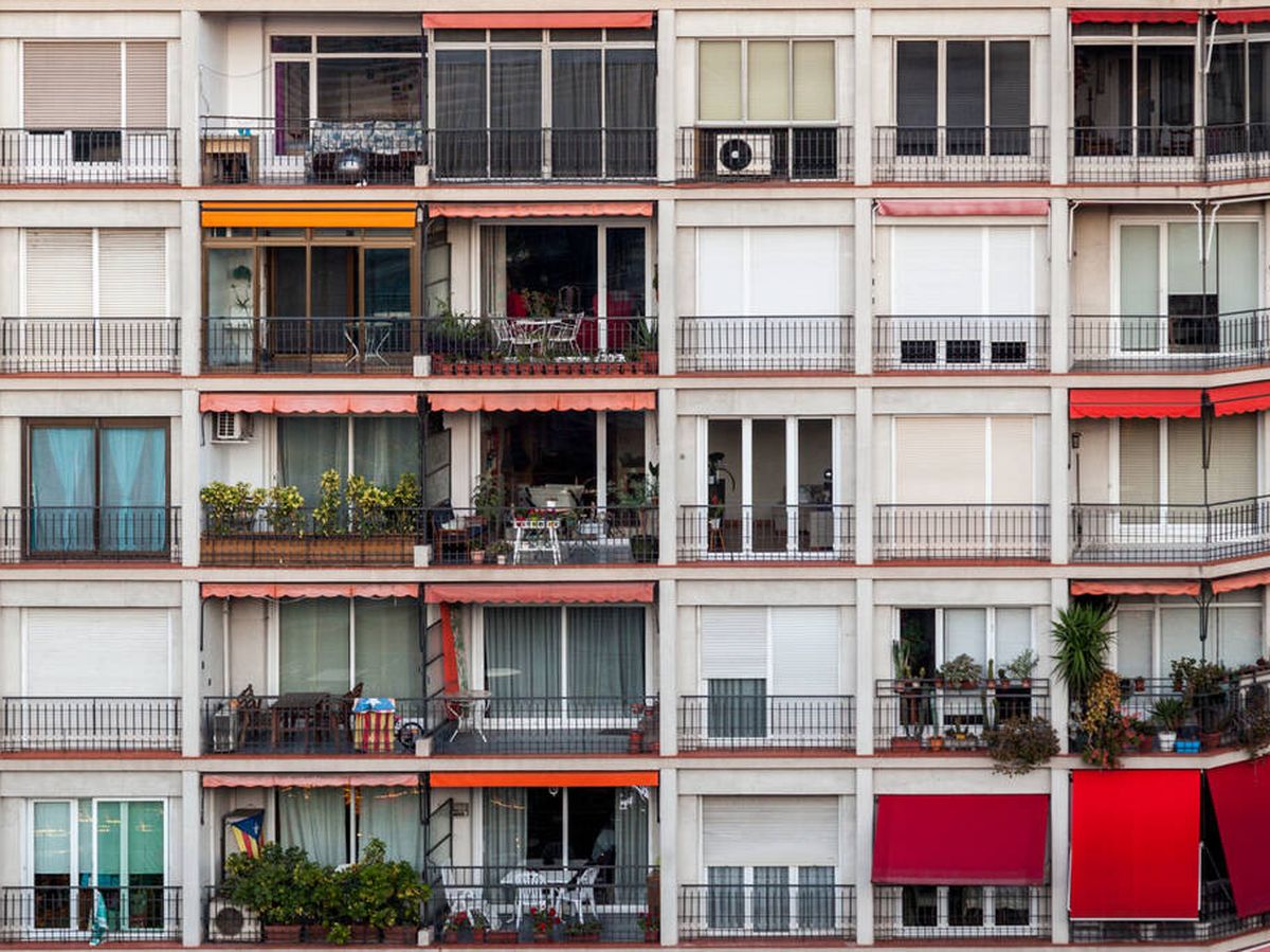 Foto: Bloque de pisos en Barcelona (Foto: iStock)