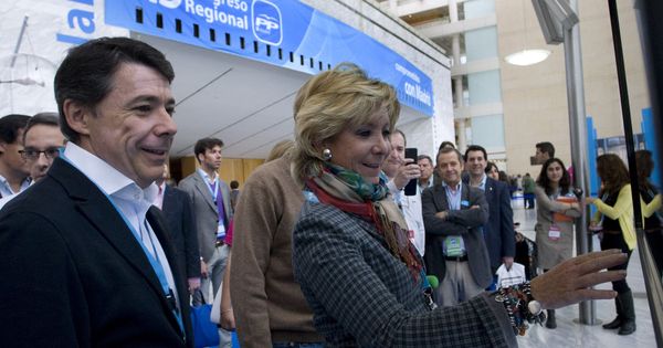 Foto: Ignacio González y Esperanza Aguirre, en la apertura del XV Congreso del PP de Madrid. (EFE)