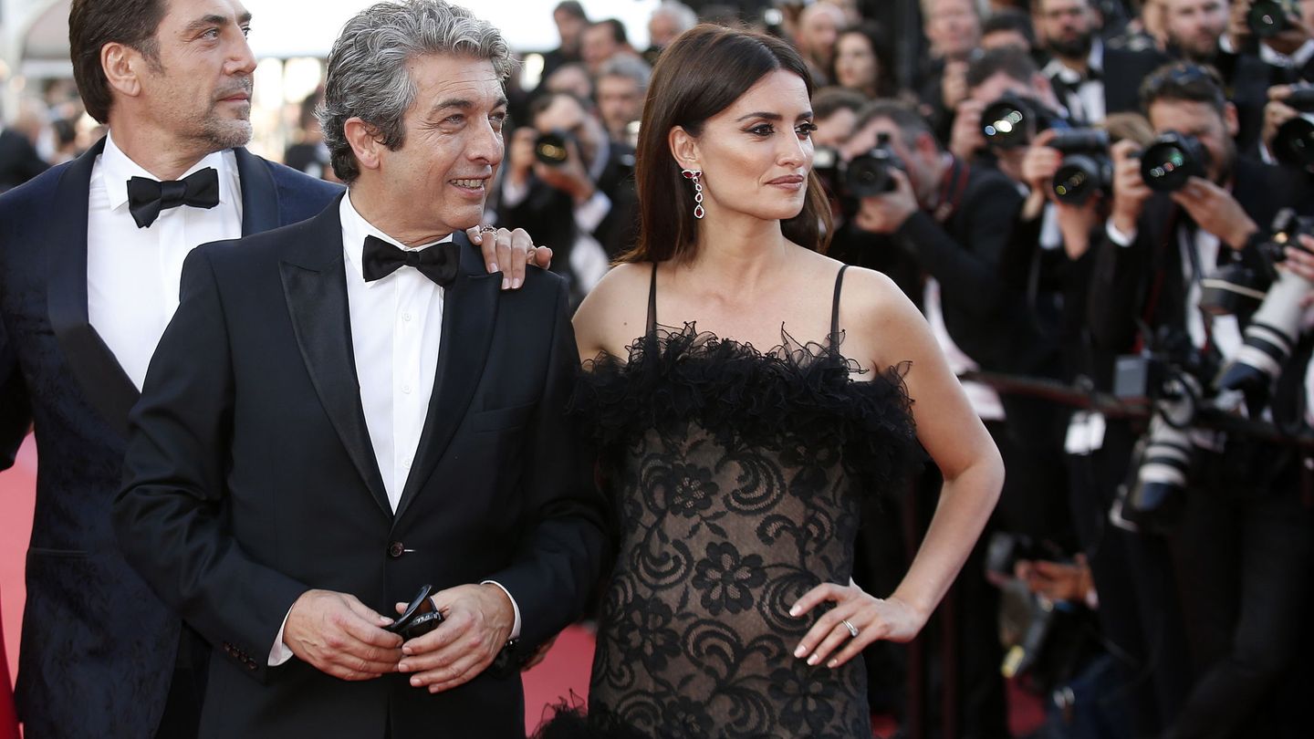 El actor junto a Penélope Cruz y Javier Bardem en el Festival de Cannes.(EFE)