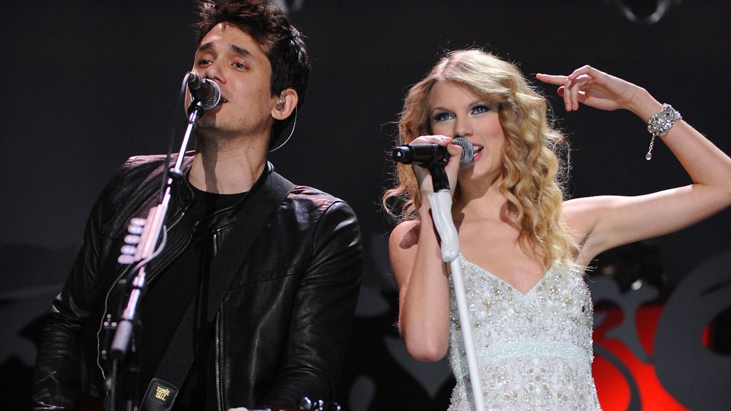  John Mayer actuando con Taylor Swift. (Getty)
