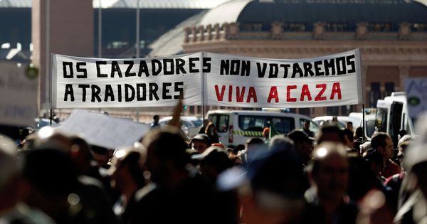 Foto: Manifestación bajo el lema "por el respeto al mundo rural y sus tradiciones". (EFE)