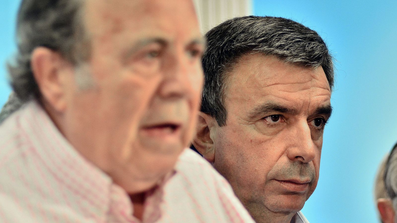 Foto: El que fuera presidente del PP de Palma José María Rodríguez (i) junto al presidente del PP Balear, Miquel Vidal (d). (EFE)
