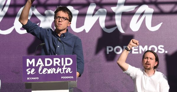 Foto: Los dirigentes de Podemos Íñigo Errejón (i) y Pablo Iglesias (d), durante el acto "Madrid se levanta", que organizó el partido con motivo de la celebración del 2 de mayo. (EFE)