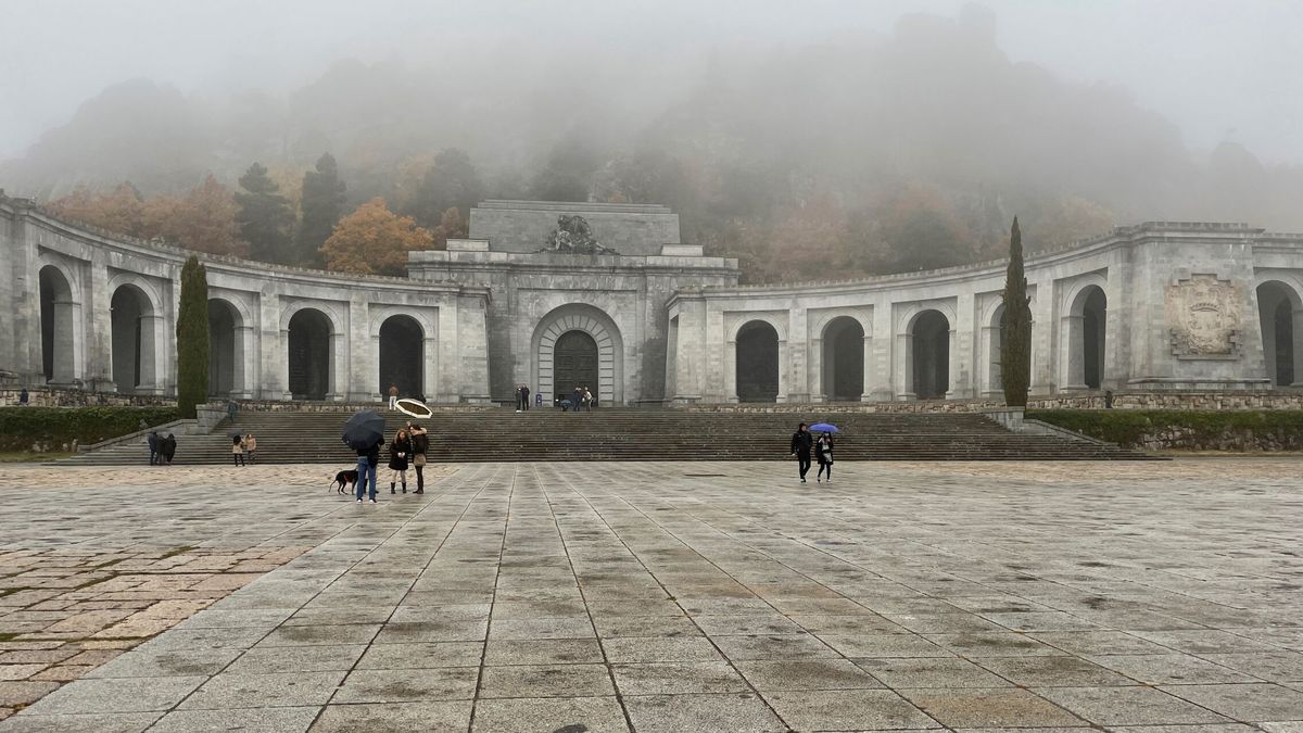 Ya en vigor la Ley de Memoria Democrática: de los desaparecidos al Valle de los Caídos 