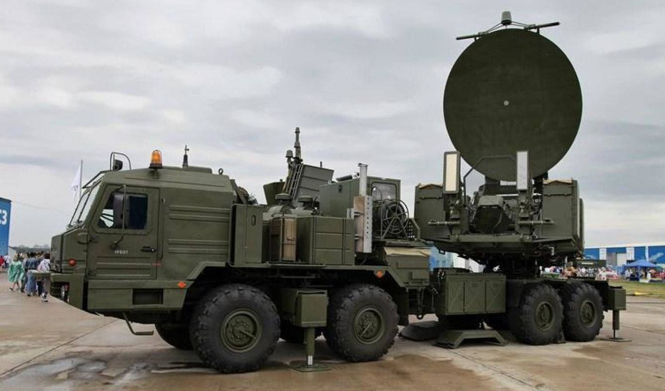 El Krasukha-2, una versión anterior del sistema utilizado por Rusia hoy en día en Siria. (Foto: Wikimedia Commons)