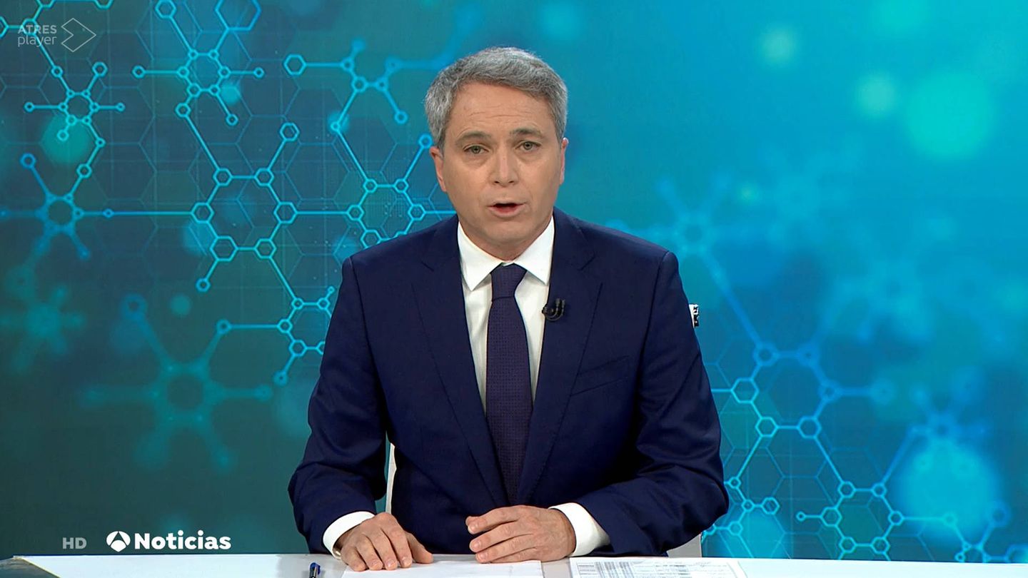Vicente Vallés, en 'Antena 3 noticias 2'. (Atresmedia)