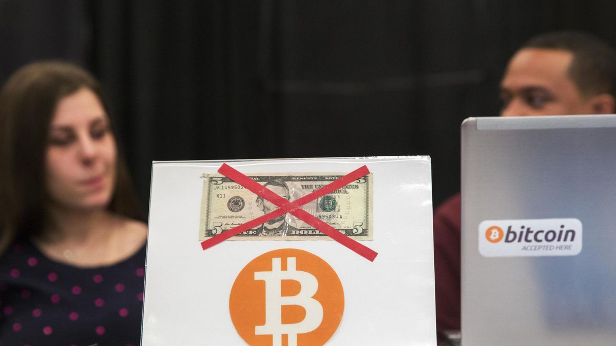 Destinia hace caja con el 'bitcoin' pero teme que Gobiernos y bancos lo hundan