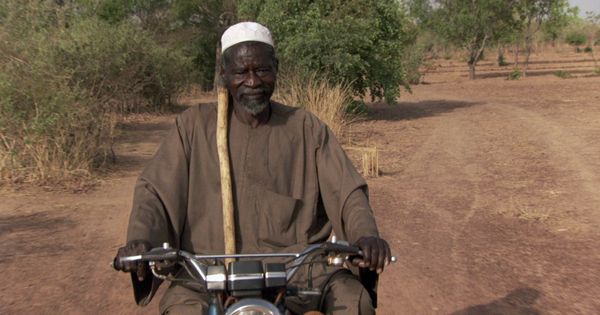 Foto: Yacouba Sawadogo, en el documental que filmó Mark Dodd sobre su historia. (EFE) 