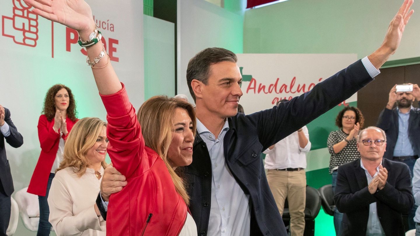 La presidenta andaluza, Susana Díaz, y el presidente del Gobierno, Pedro Sánchez, tras la reunión del comité director del PSOE-A celebrada la semana pasada en Sevilla. (EFE)