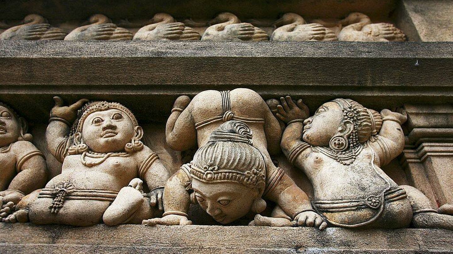 Figuras budistas en el templo de Kelaniy, Sri Lanka. (Getty/John Moore)
