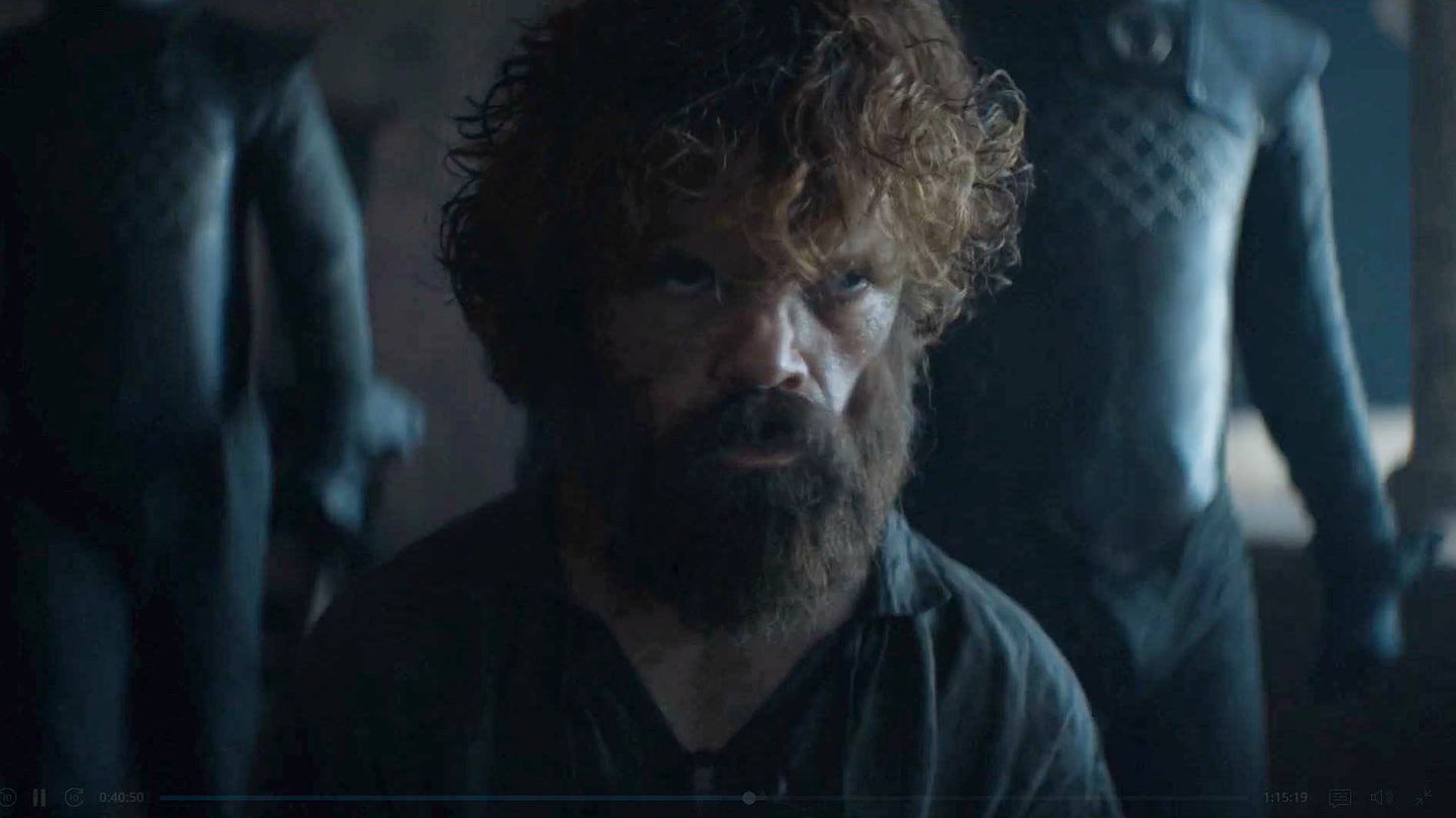 Tyrion con un Inmaculado detrás. (HBO)