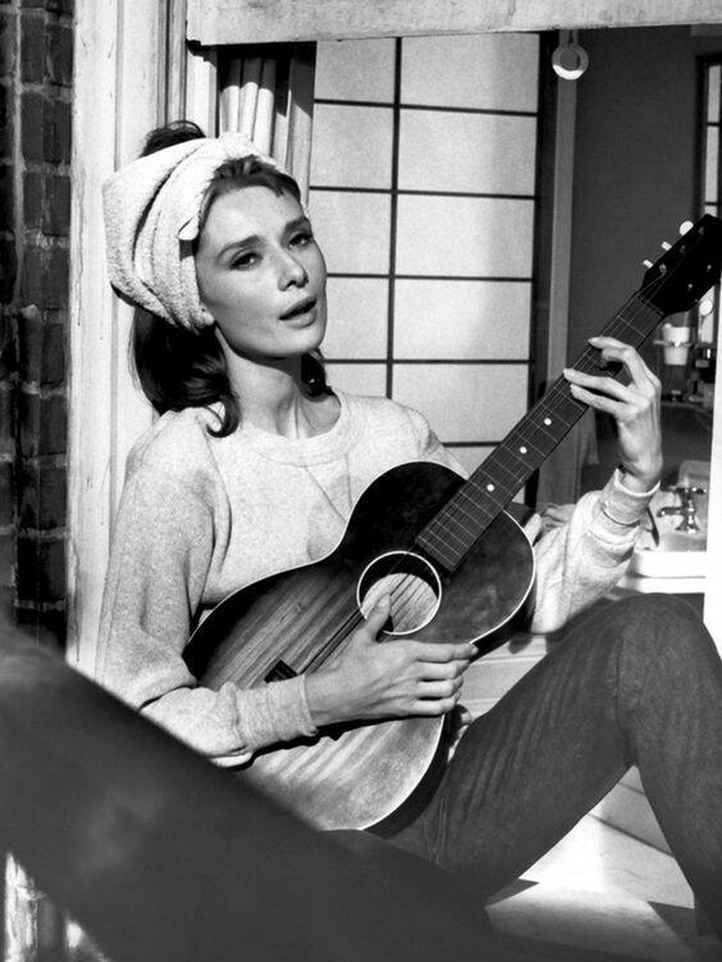 Audrey Hepburn cantando 'Moon River' en 'Breakfast at Tiffany´s'. Blake Edwards. 1961.